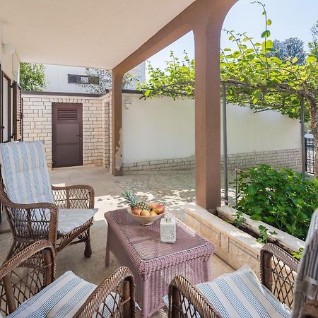 Apartment Kazalac Porec Bagian luar foto