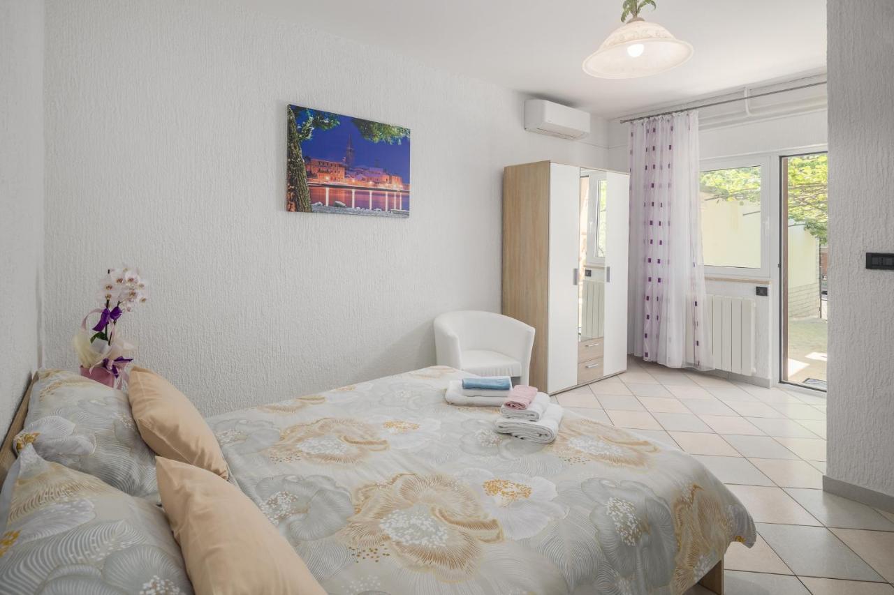 Apartment Kazalac Porec Bagian luar foto