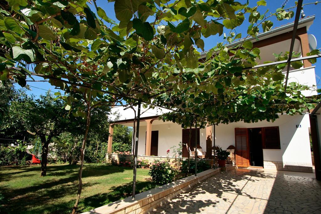 Apartment Kazalac Porec Bagian luar foto